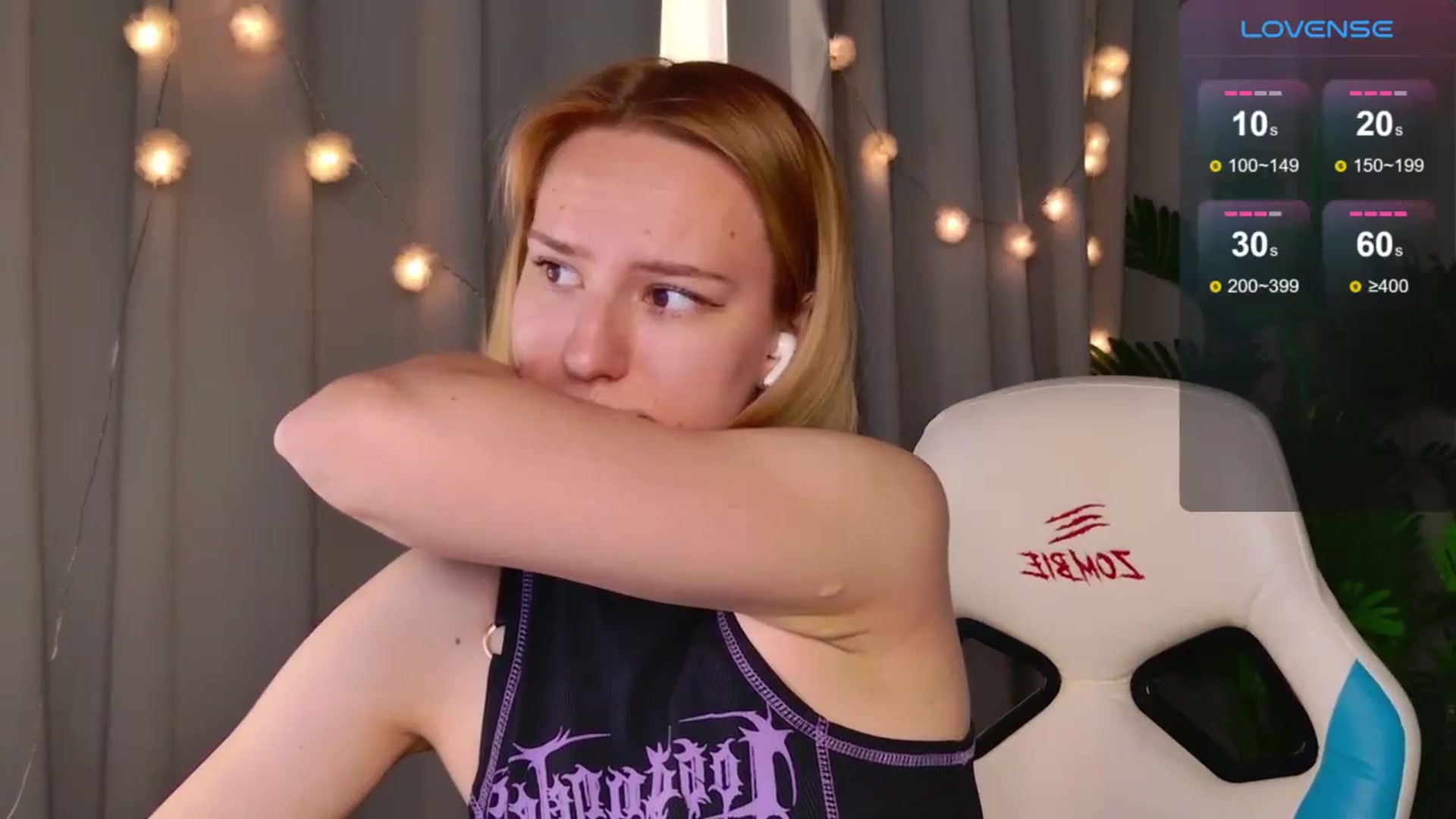Gallery image thumbnail from RamonaK's myfreecams stream on, 08/24/2024, 12:20 image 6 of 20