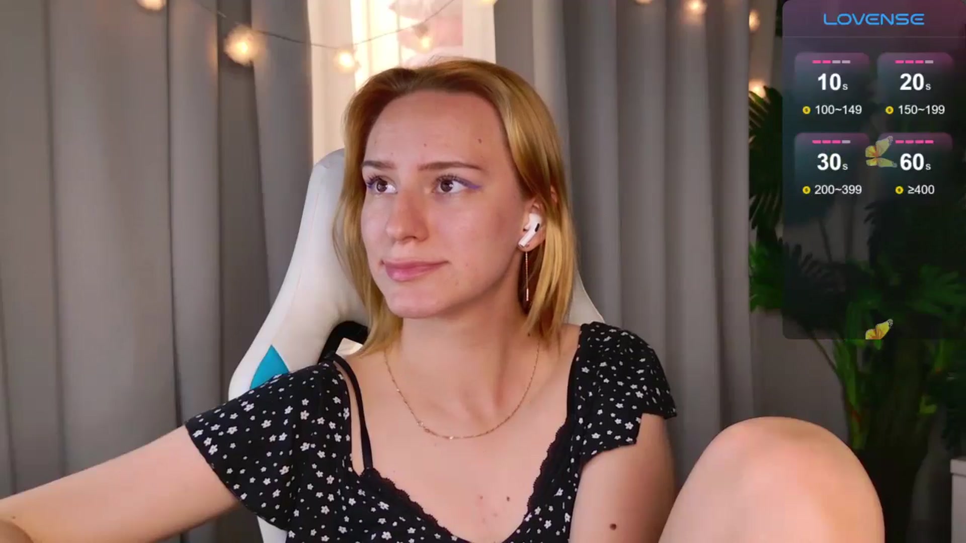 Gallery image thumbnail from RamonaK's myfreecams stream on, 08/26/2024, 12:06 image 14 of 20