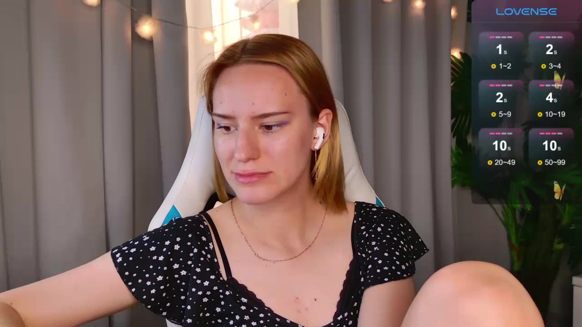 Gallery image thumbnail from RamonaK's myfreecams stream on, 08/26/2024, 12:06 image 7 of 20