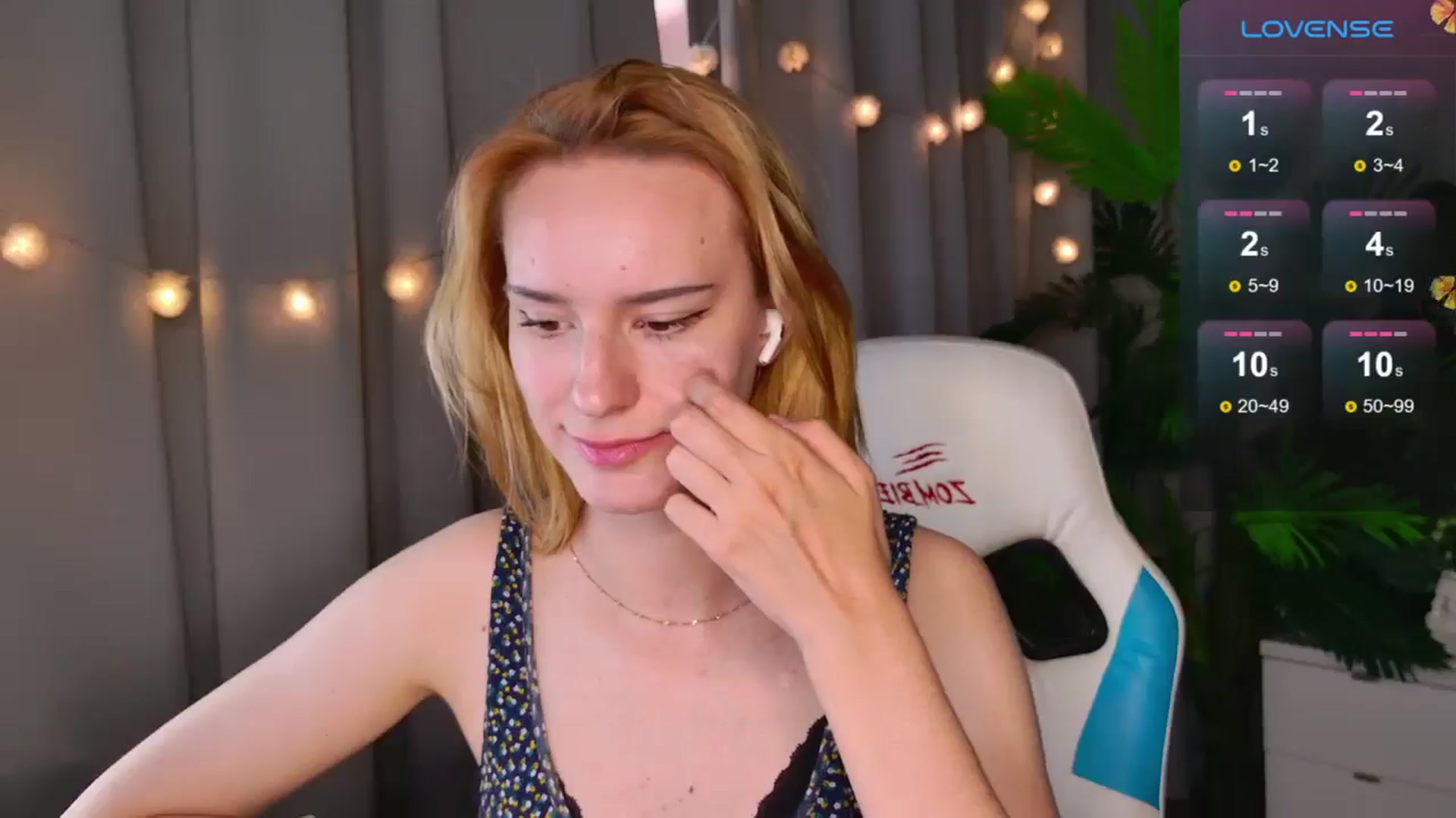 Gallery image thumbnail from RamonaK's myfreecams stream on, 08/30/2024, 08:34 image 15 of 20