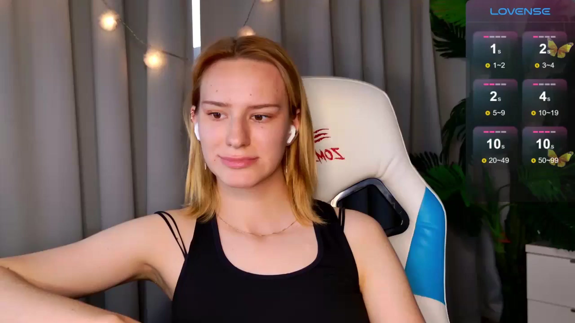 Gallery image thumbnail from RamonaK's myfreecams stream on, 08/31/2024, 11:58 image 18 of 20