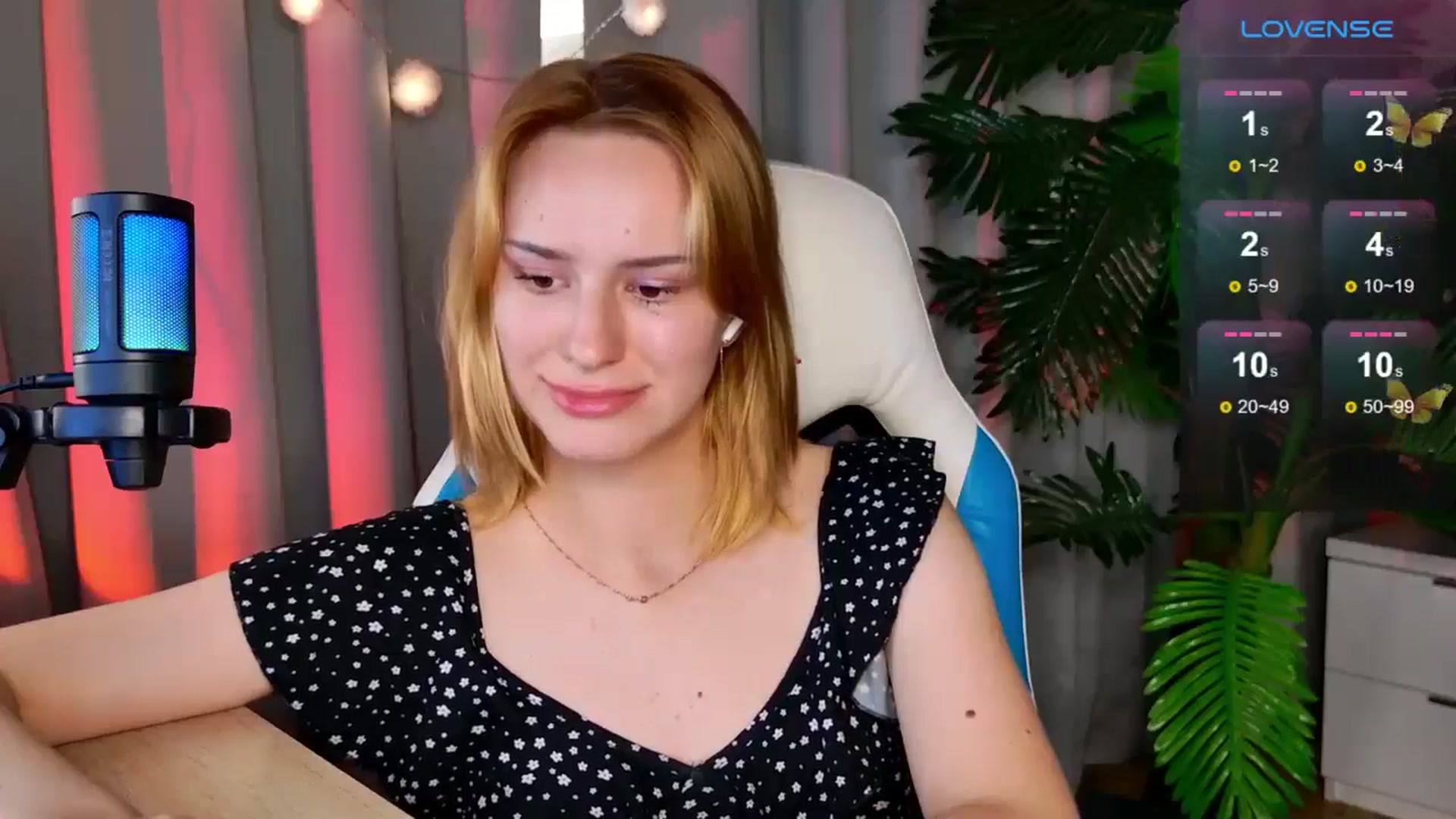 Gallery image thumbnail from RamonaK's myfreecams stream on, 09/03/2024, 12:18 image 6 of 20