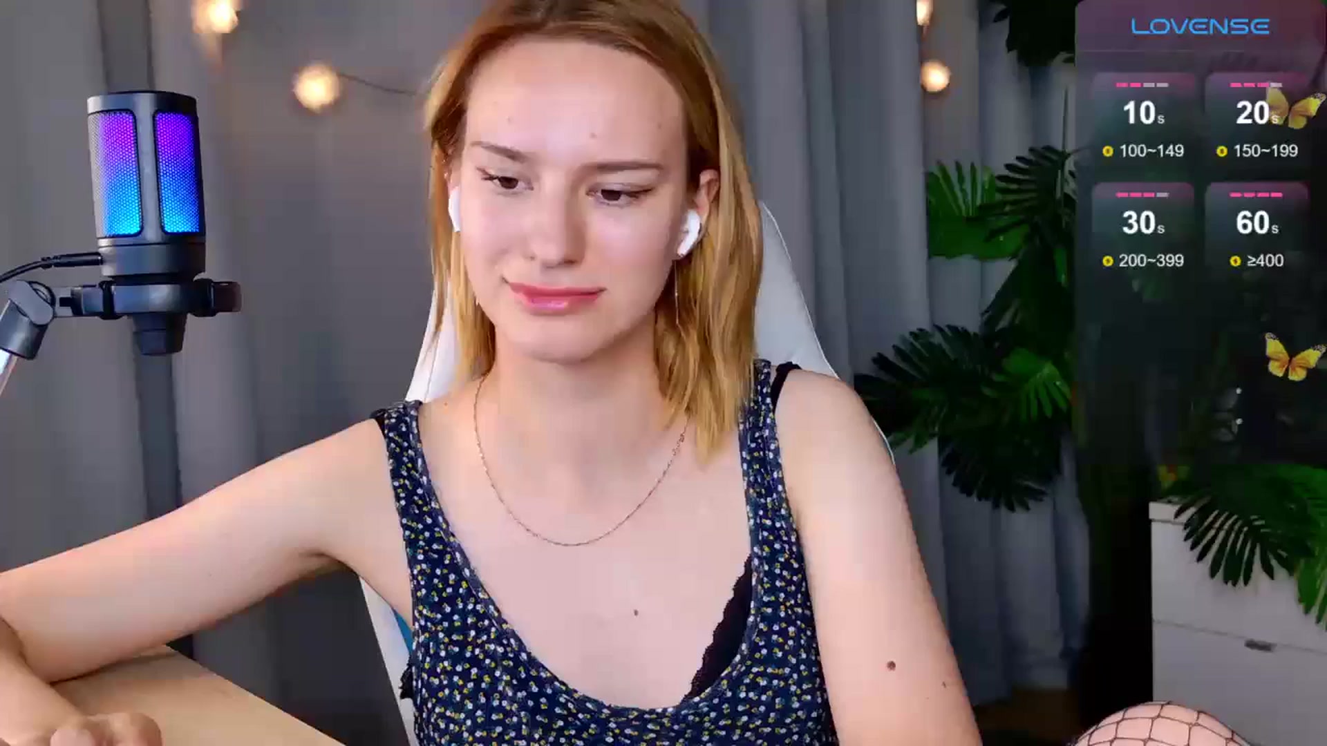 Gallery image thumbnail from RamonaK's myfreecams stream on, 09/06/2024, 12:19 image 6 of 20