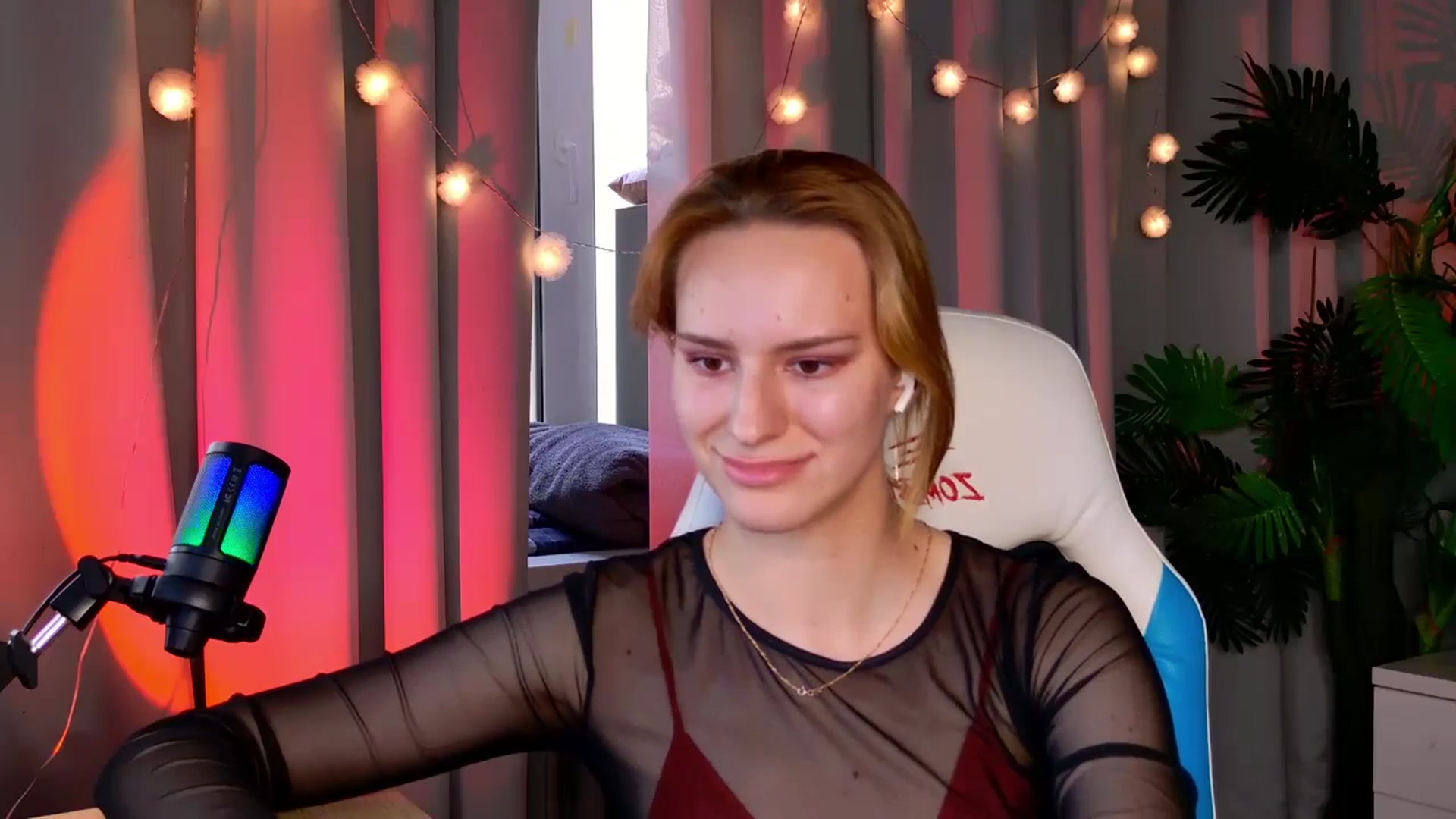 Gallery image thumbnail from RamonaK's myfreecams stream on, 09/28/2024, 12:11 image 20 of 20