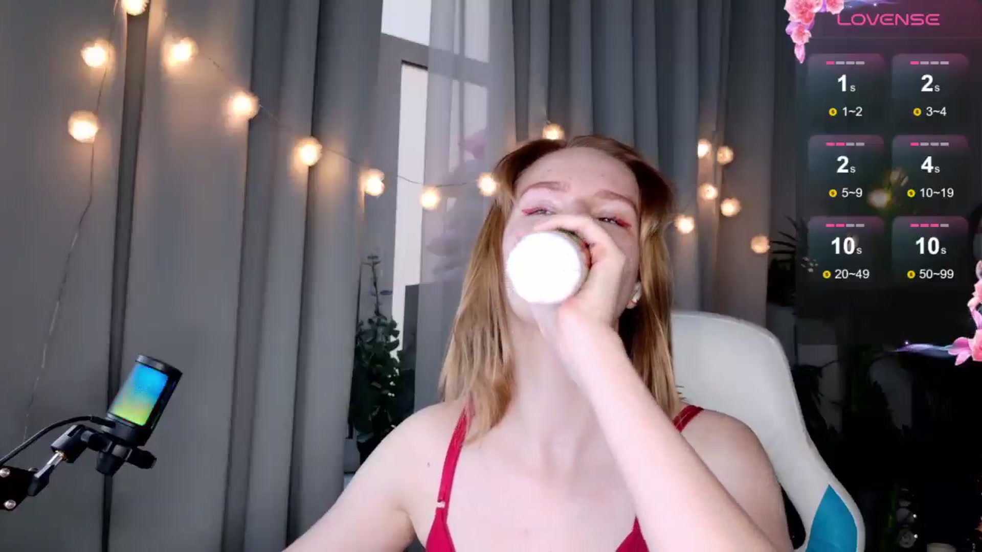Gallery image thumbnail from RamonaK's myfreecams stream on, 12/25/2024, 11:53 image 4 of 20