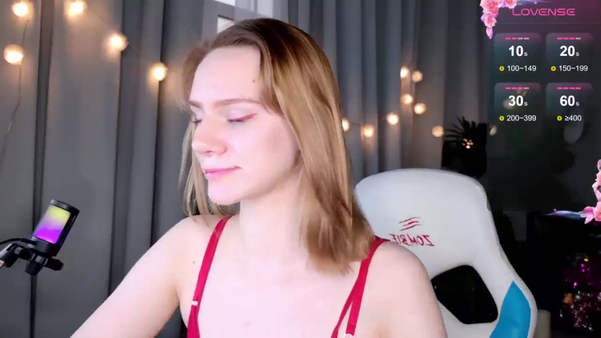 Gallery image thumbnail from RamonaK's myfreecams stream on, 12/25/2024, 11:53 image 7 of 20