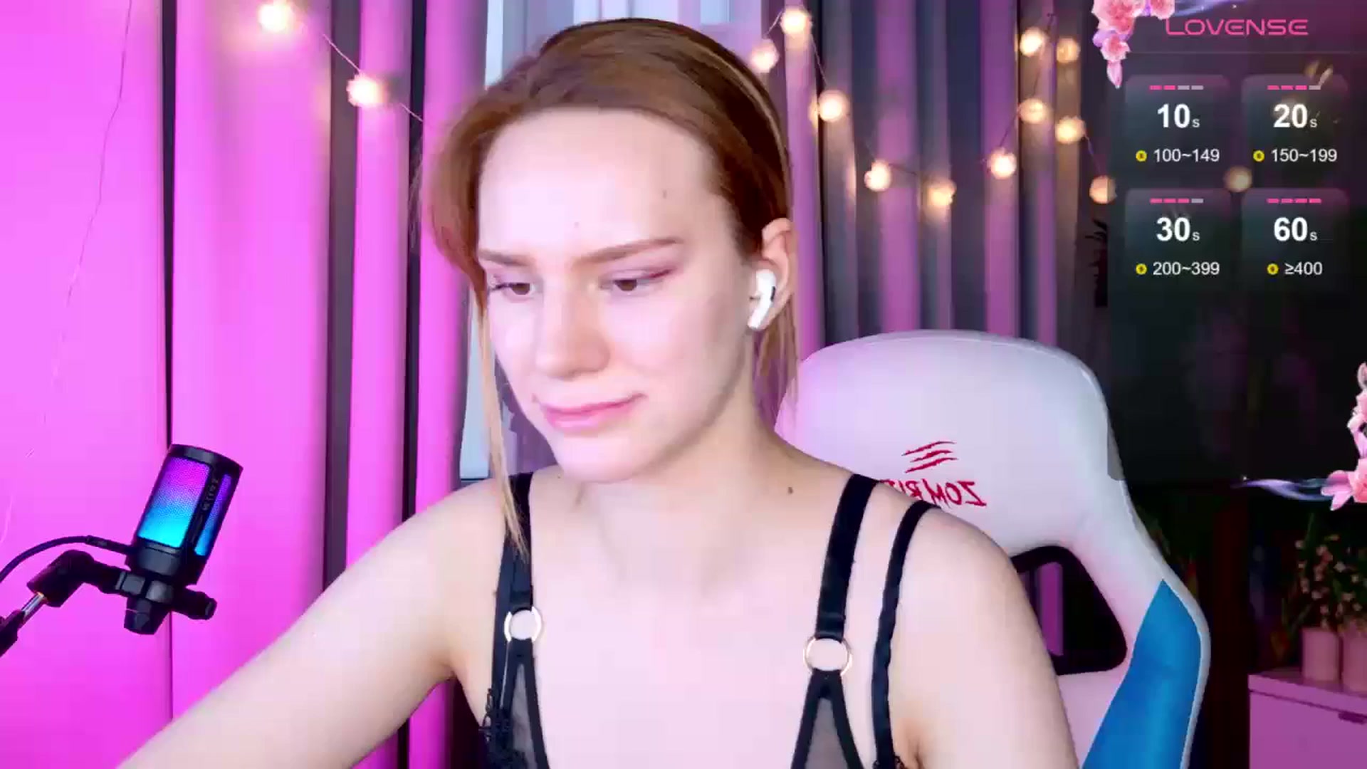 Gallery image thumbnail from RamonaK's myfreecams stream on, 12/31/2024, 12:18 image 11 of 20