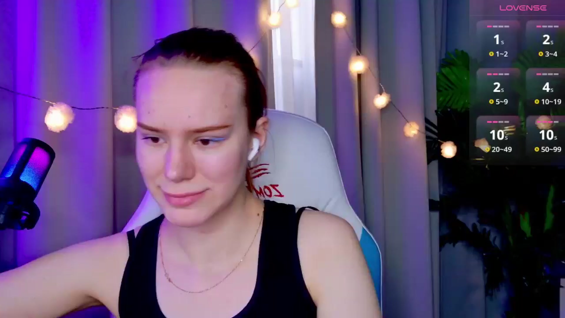 Gallery image thumbnail from RamonaK's myfreecams stream on, 04/21/2025, 10:09 image 12 of 20