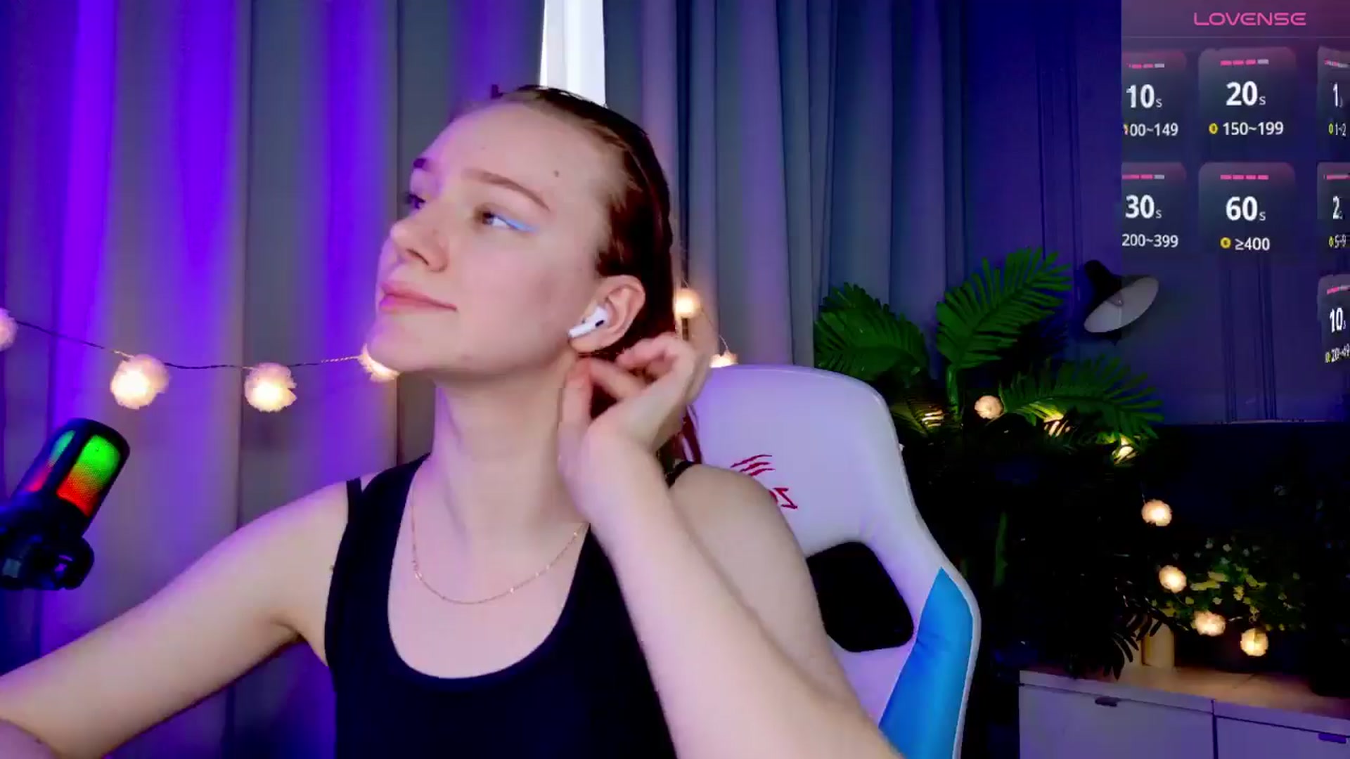 Gallery image thumbnail from RamonaK's myfreecams stream on, 04/21/2025, 10:09 image 7 of 20