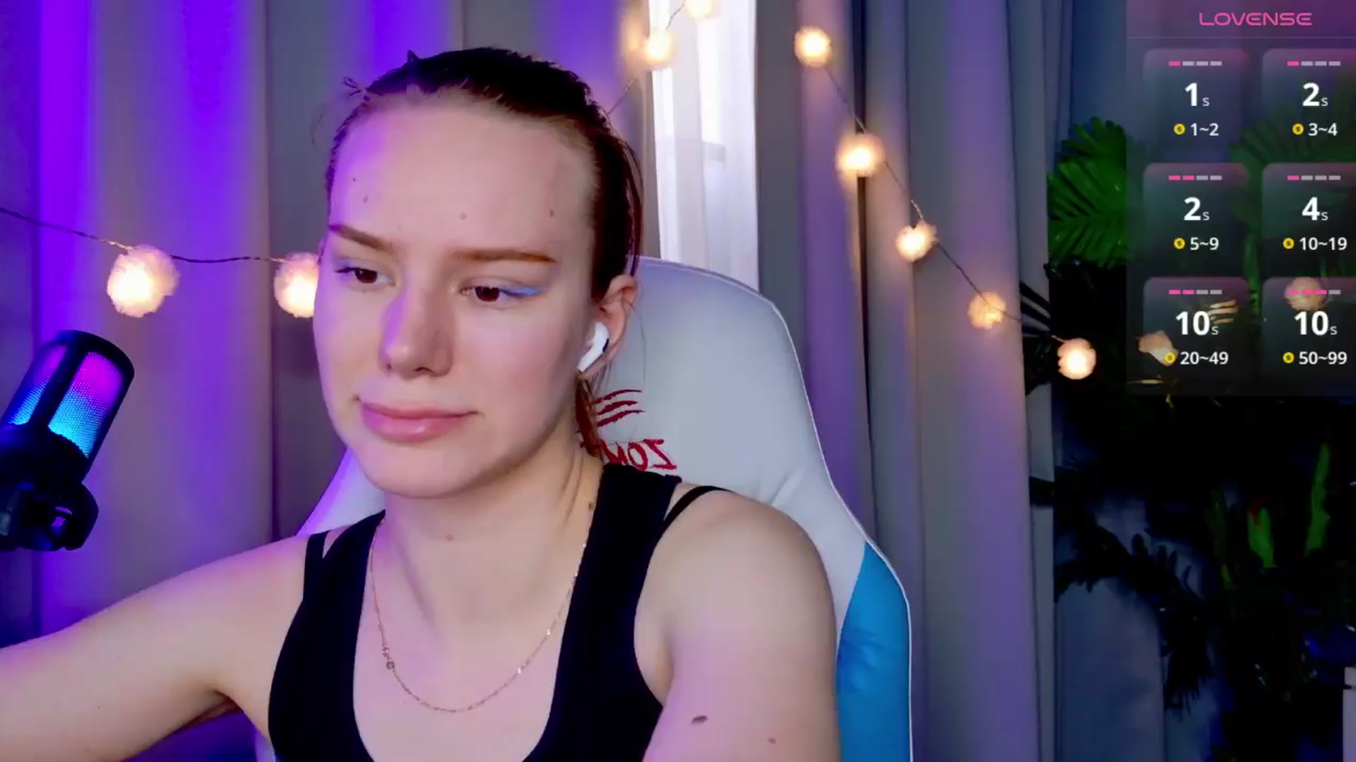 Gallery image thumbnail from RamonaK's myfreecams stream on, 04/21/2025, 10:09 image 10 of 20