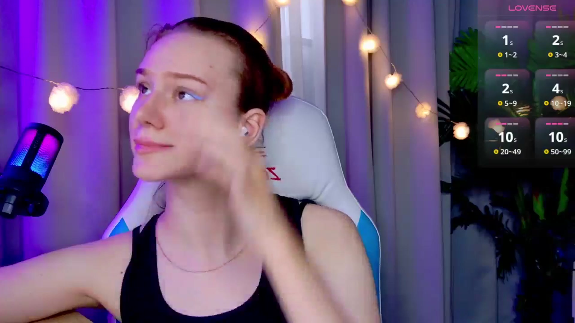 Gallery image thumbnail from RamonaK's myfreecams stream on, 04/21/2025, 12:50 image 17 of 20