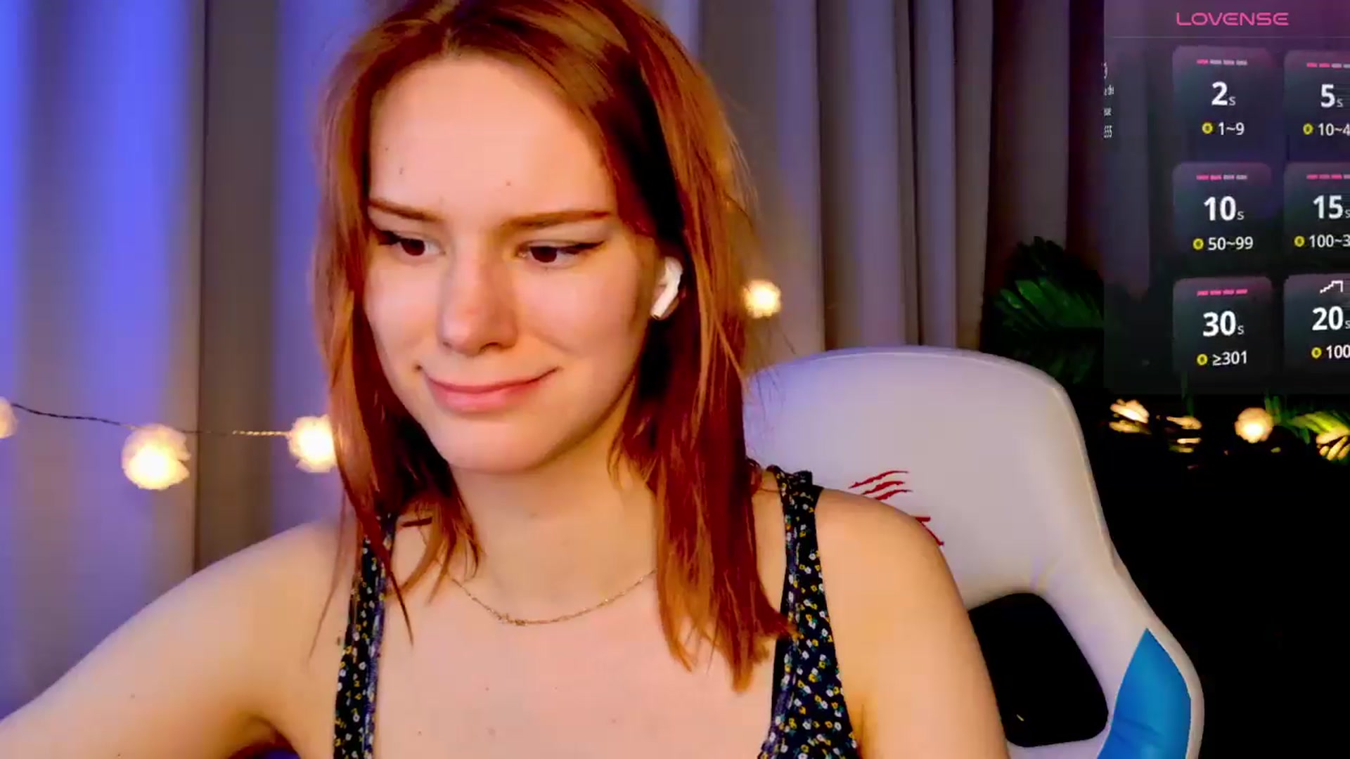 Gallery image thumbnail from RamonaK's myfreecams stream on, 05/03/2025, 12:29 image 5 of 20