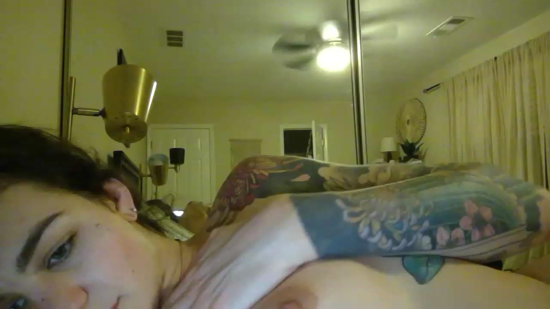Gallery image thumbnail from RamonaVixen's myfreecams stream on, 11/28/2022, 06:09 image 17 of 20