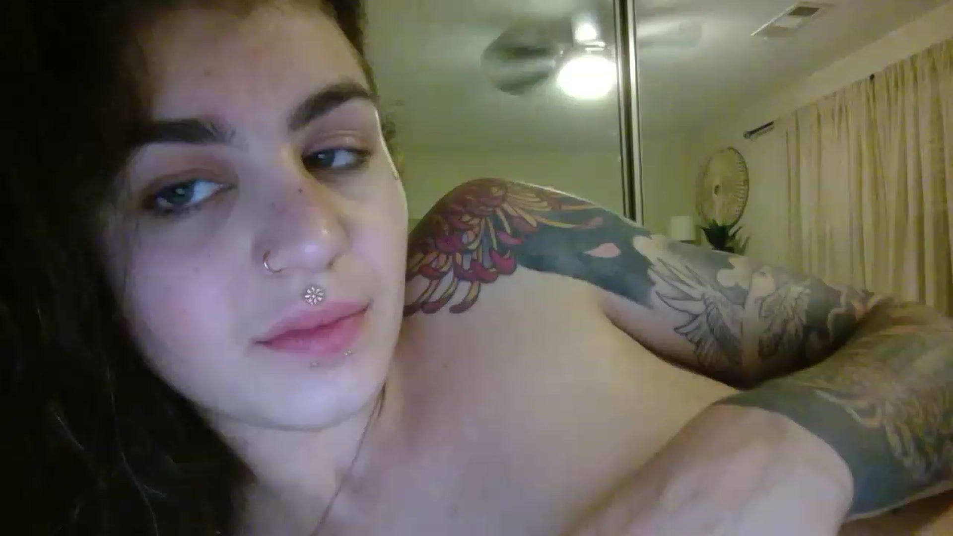 Gallery image thumbnail from RamonaVixen's myfreecams stream on, 11/28/2022, 06:09 image 19 of 20