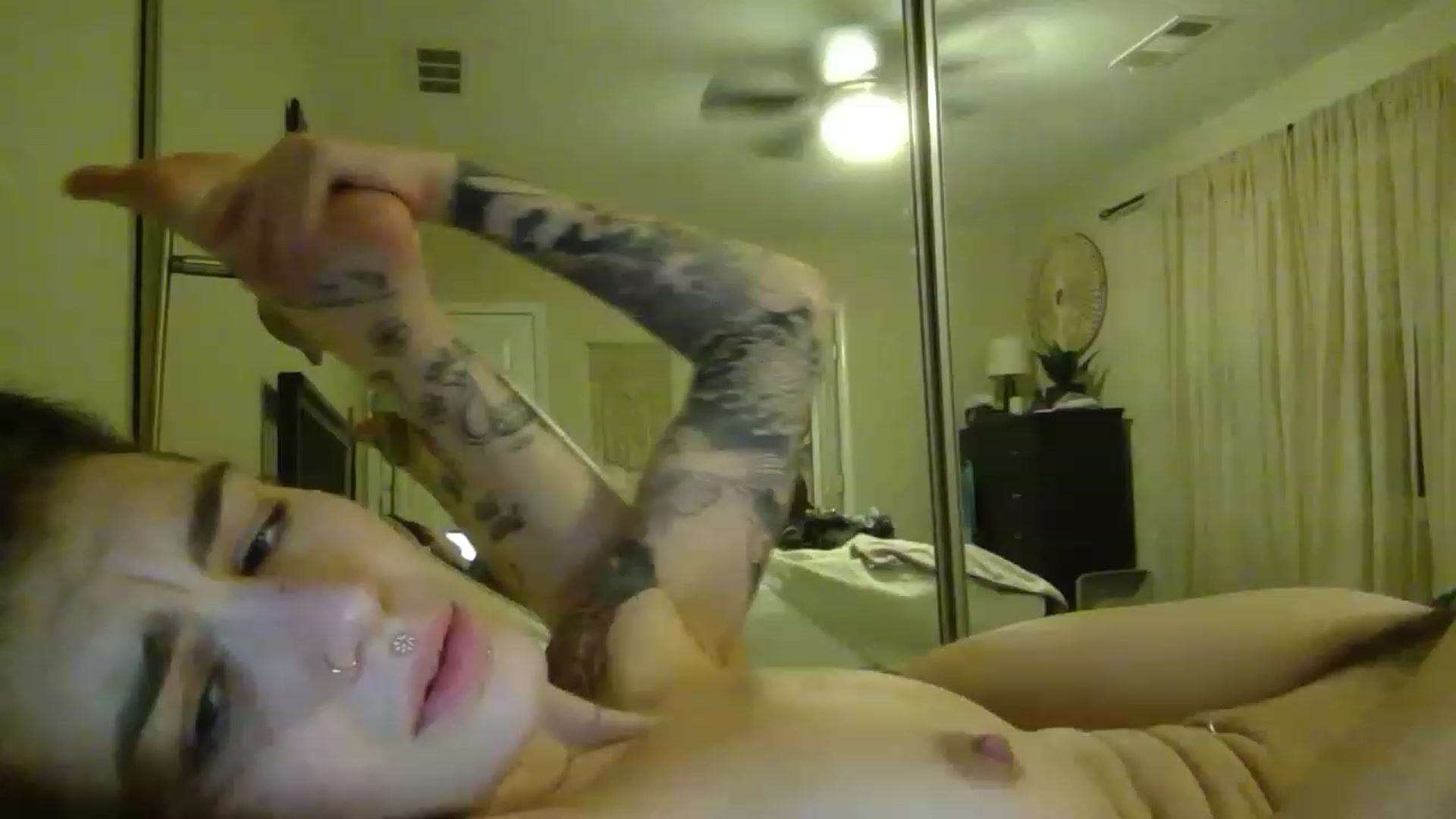 Gallery image thumbnail from RamonaVixen's myfreecams stream on, 11/28/2022, 06:09 image 6 of 20