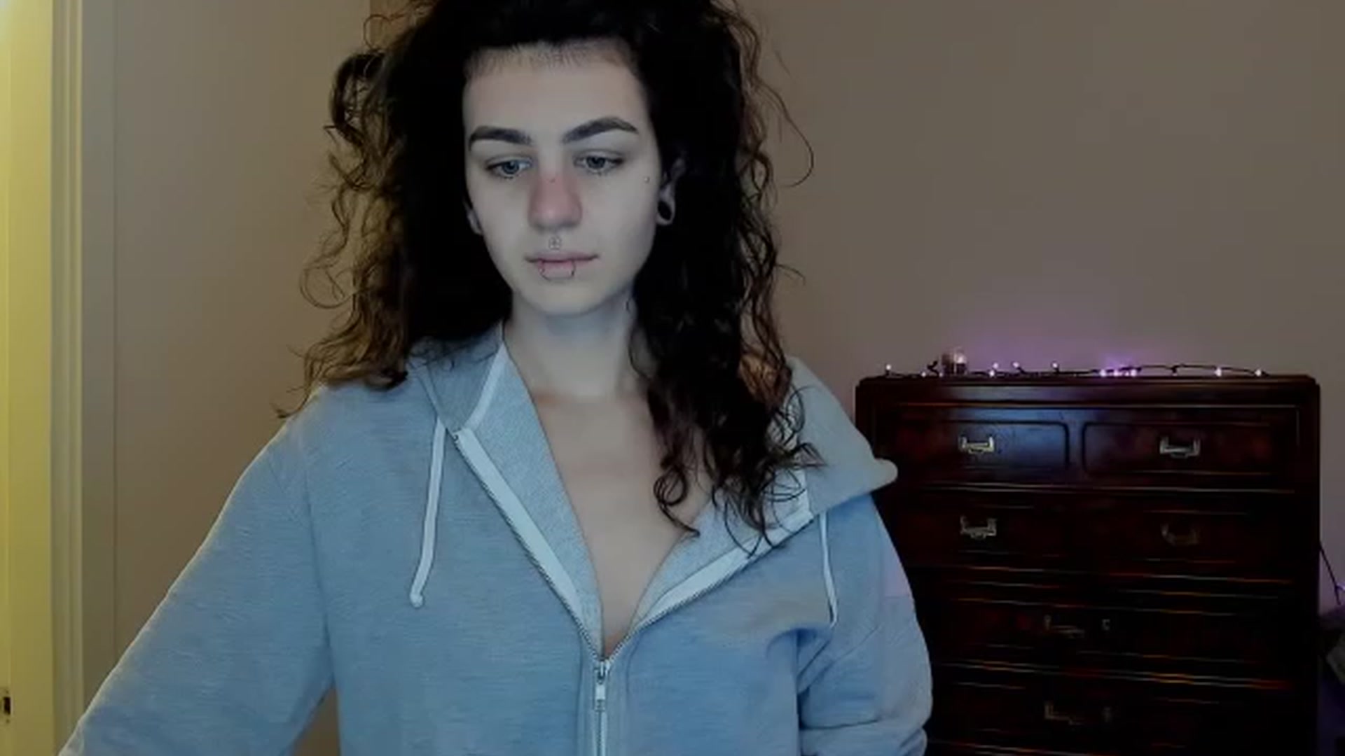 Gallery image thumbnail from RamonaVixen's myfreecams stream on, 12/01/2023, 15:52 image 9 of 20