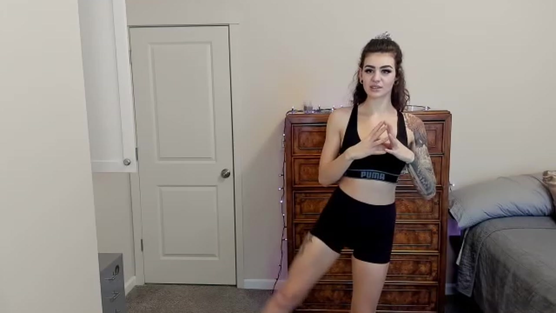 Gallery image thumbnail from RamonaVixen's myfreecams stream on, 12/01/2023, 20:16 image 20 of 20