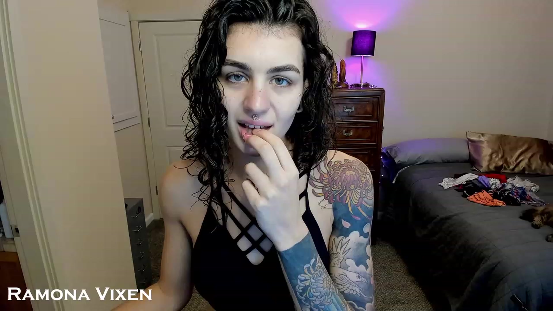 Gallery image thumbnail from RamonaVixen's myfreecams stream on, 12/03/2023, 17:51 image 19 of 20