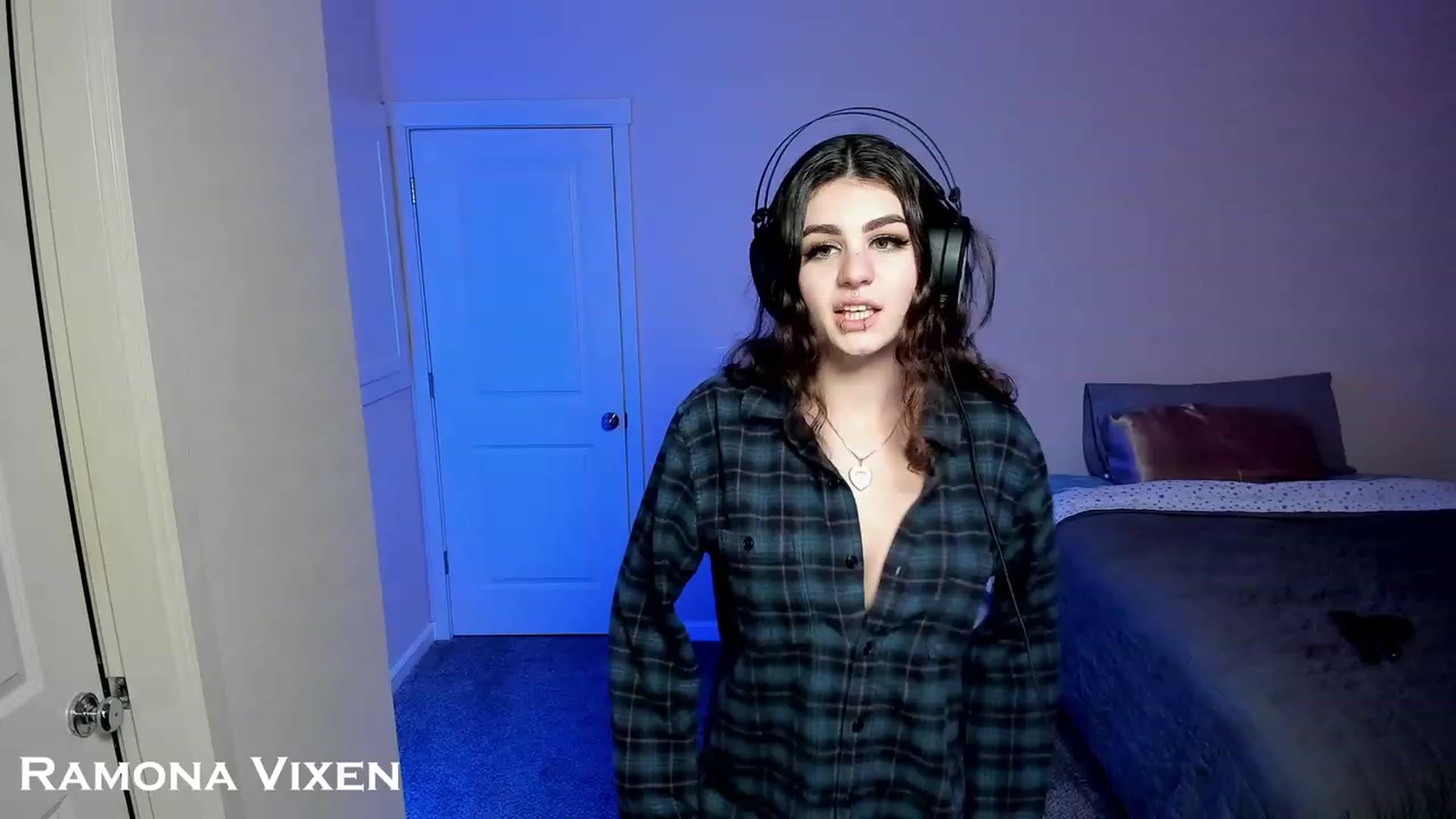 Gallery image thumbnail from RamonaVixen's myfreecams stream on, 01/01/2024, 04:01 image 2 of 20