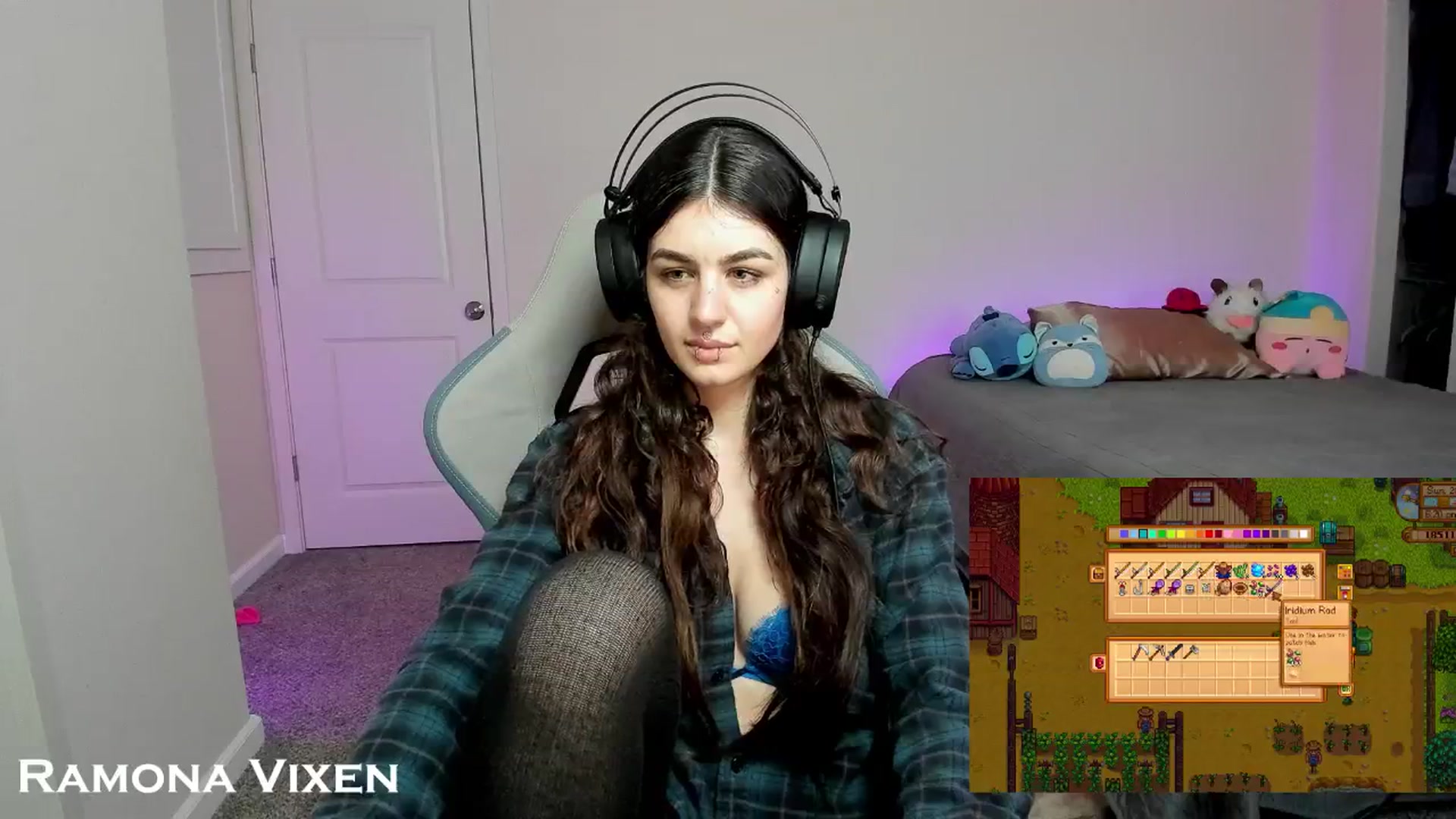 Gallery image thumbnail from RamonaVixen's myfreecams stream on, 05/02/2024, 02:22 image 18 of 20
