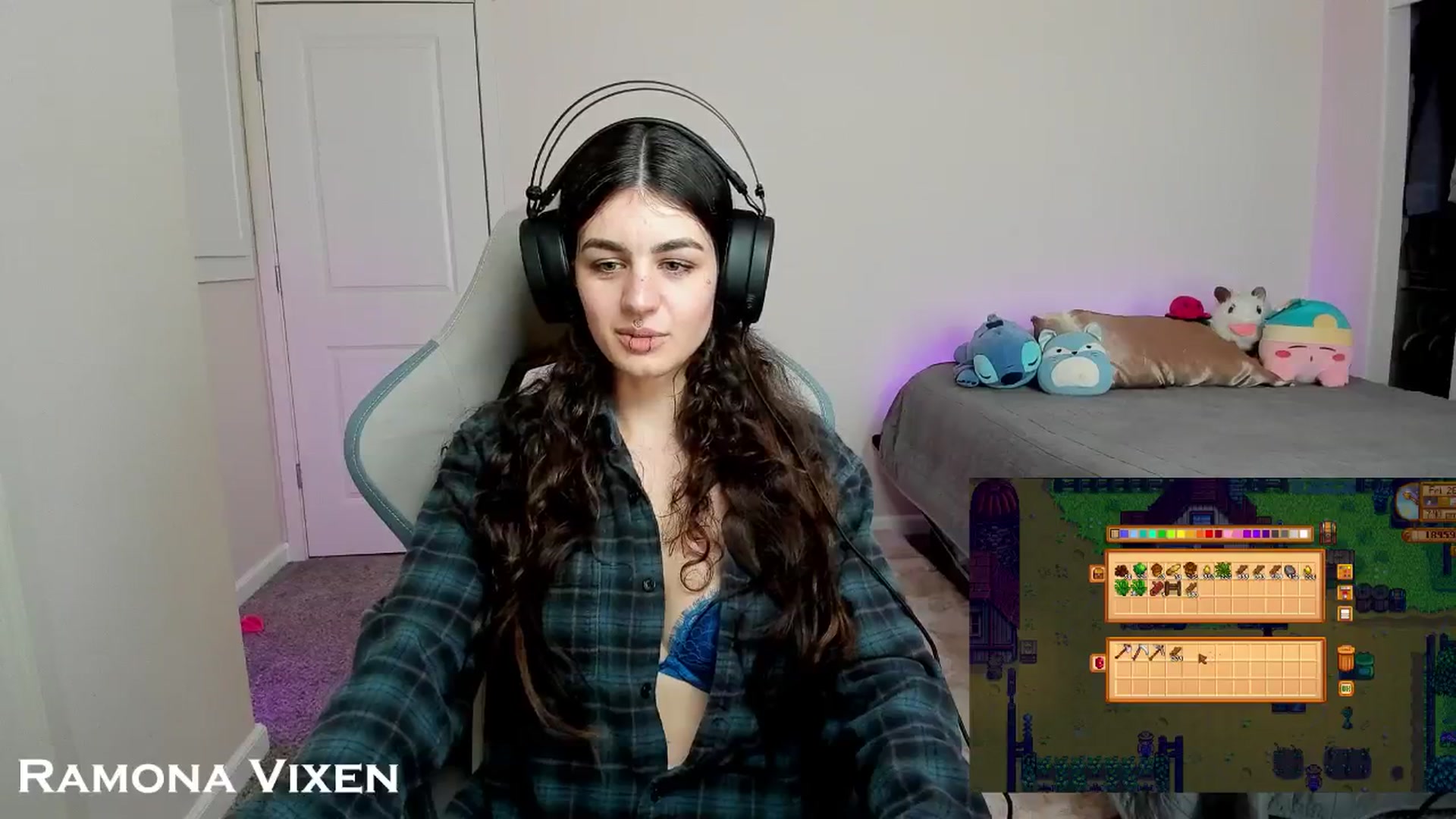 Gallery image thumbnail from RamonaVixen's myfreecams stream on, 05/02/2024, 02:22 image 6 of 20