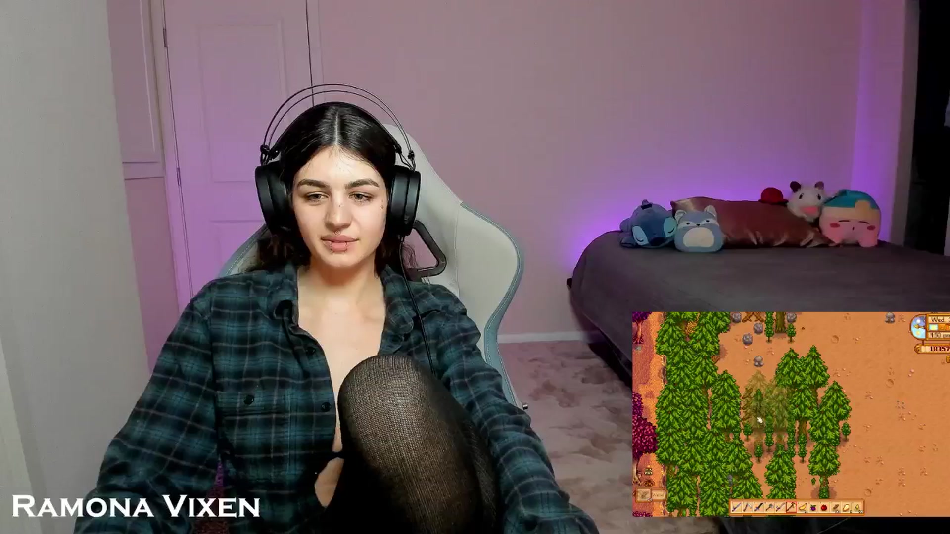 Gallery image thumbnail from RamonaVixen's myfreecams stream on, 05/02/2024, 03:56 image 3 of 20