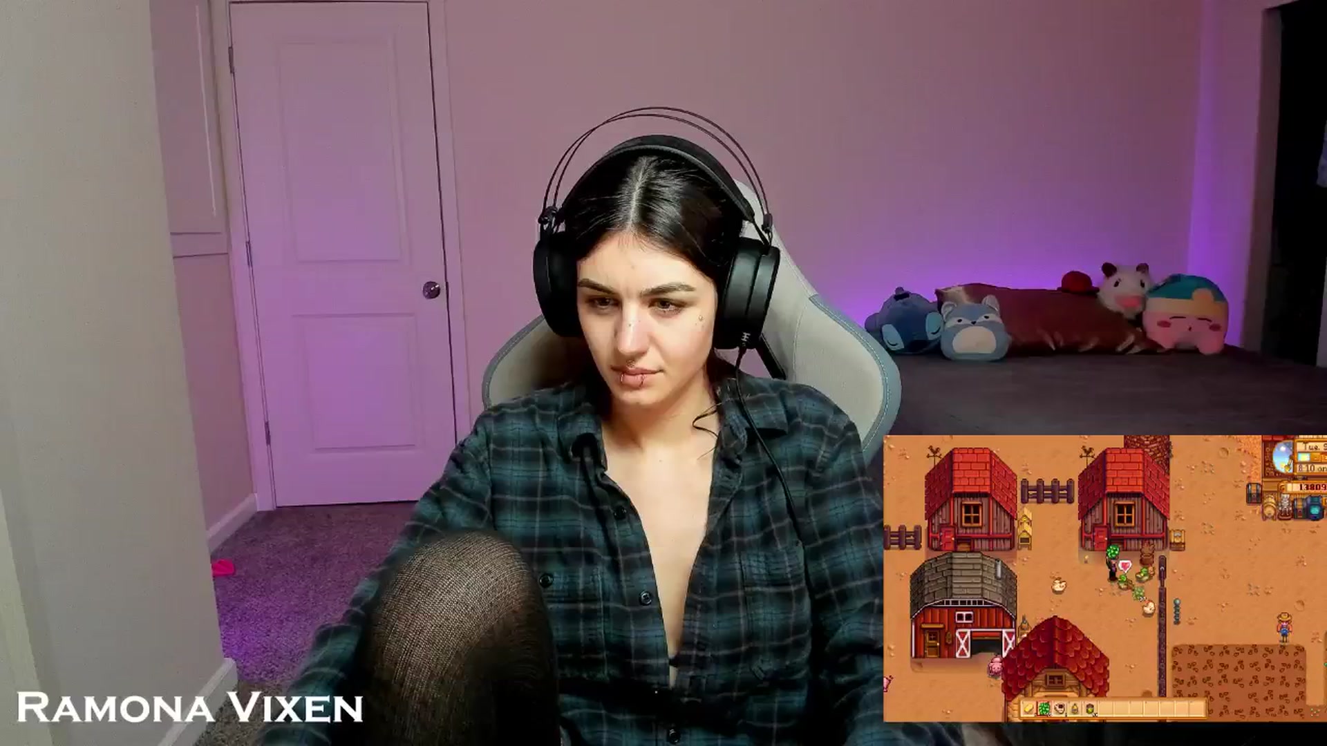 Gallery image thumbnail from RamonaVixen's myfreecams stream on, 05/02/2024, 06:21 image 5 of 20