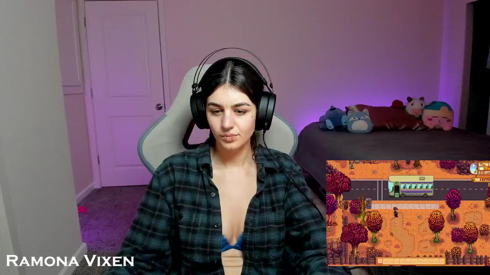 Gallery image thumbnail from RamonaVixen's myfreecams stream on, 05/02/2024, 06:21 image 14 of 20