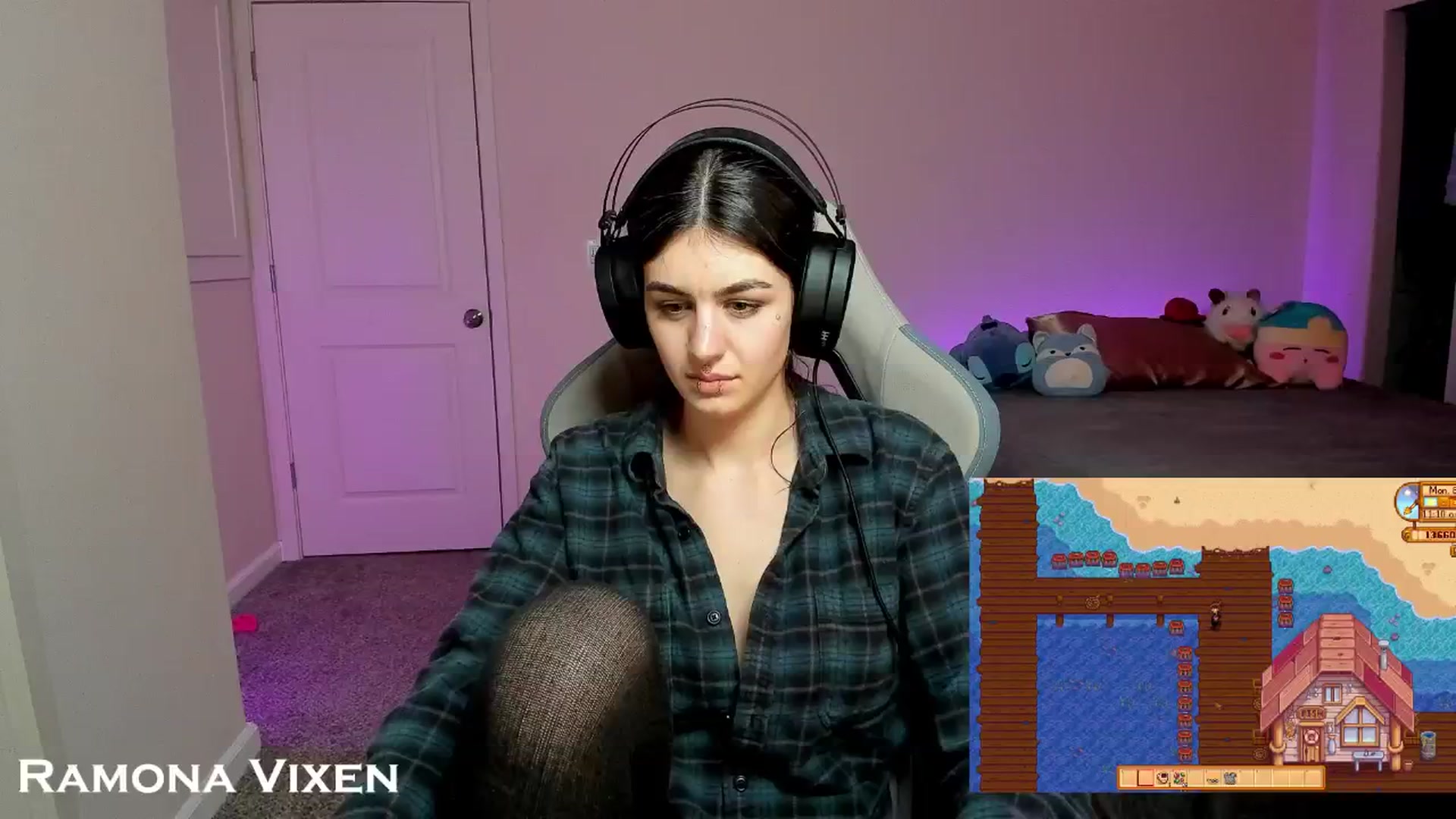 Gallery image thumbnail from RamonaVixen's myfreecams stream on, 05/02/2024, 06:21 image 2 of 20