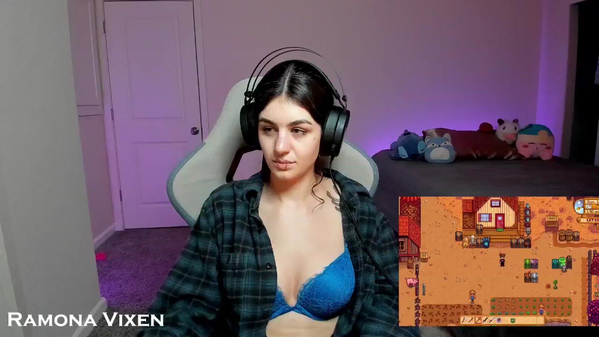 Gallery image thumbnail from RamonaVixen's myfreecams stream on, 05/02/2024, 07:00 image 14 of 20