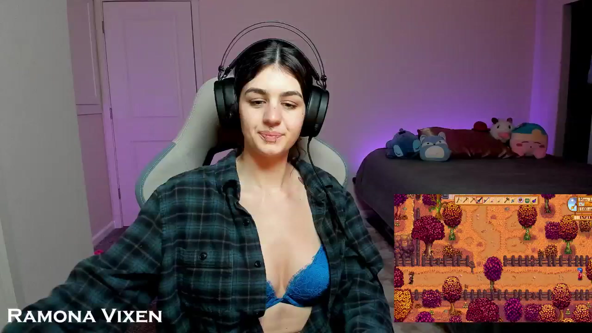 Gallery image thumbnail from RamonaVixen's myfreecams stream on, 05/02/2024, 07:21 image 4 of 20