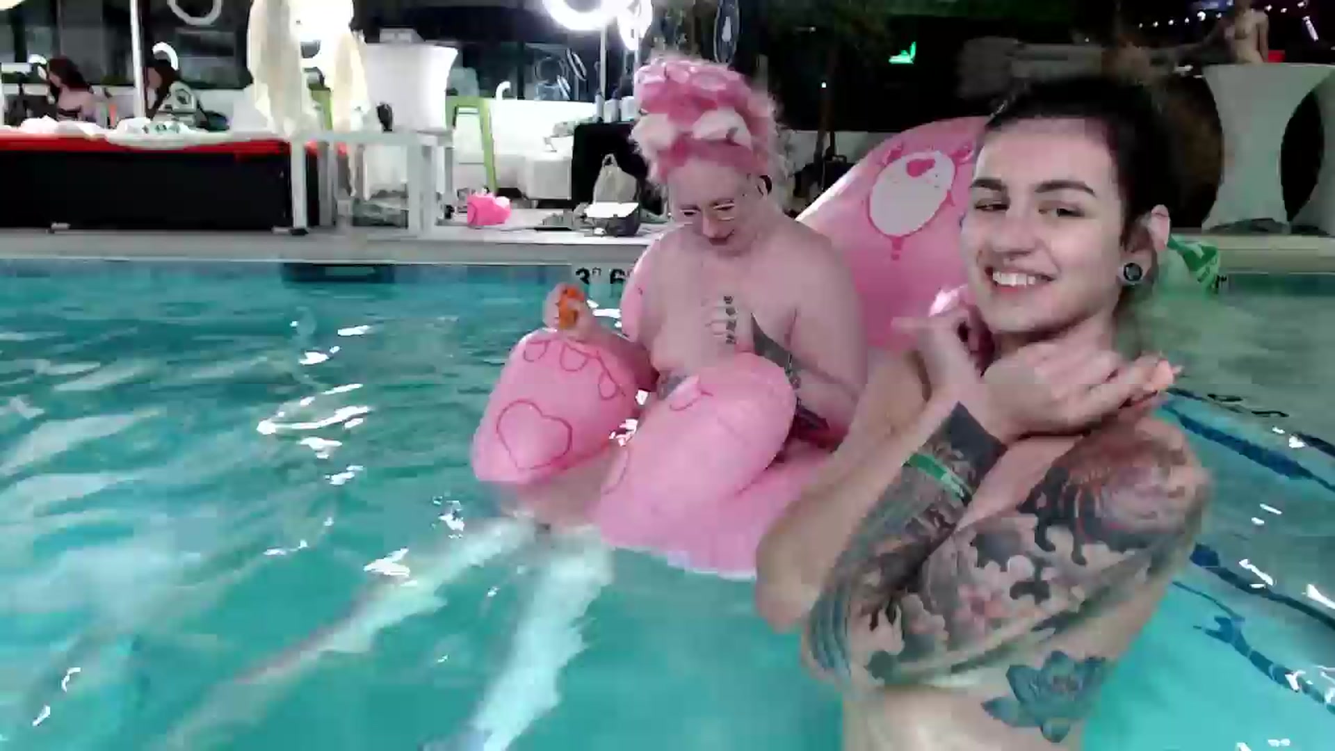 Gallery image thumbnail from RamonaVixen's myfreecams stream on, 05/23/2024, 07:44 image 15 of 20