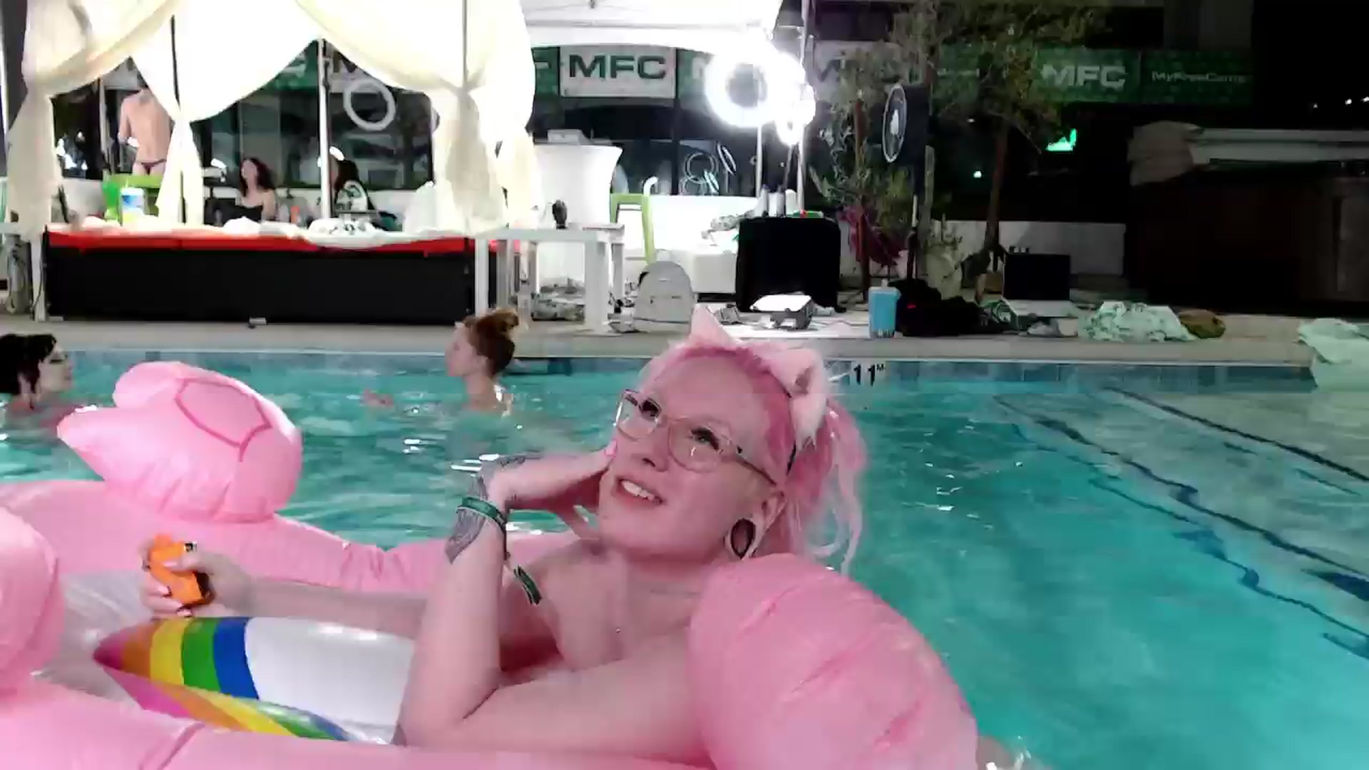 Gallery image thumbnail from RamonaVixen's myfreecams stream on, 05/23/2024, 07:44 image 12 of 20