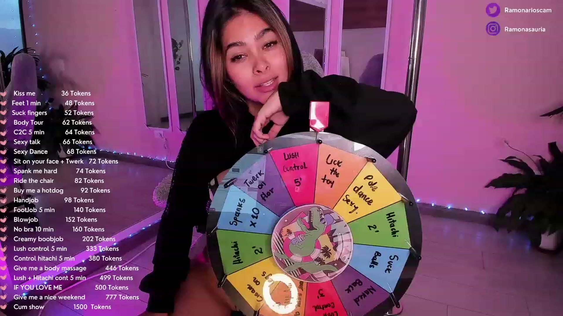 Gallery image thumbnail from Ramonarios's myfreecams stream on, 11/30/2022, 22:26 image 14 of 20