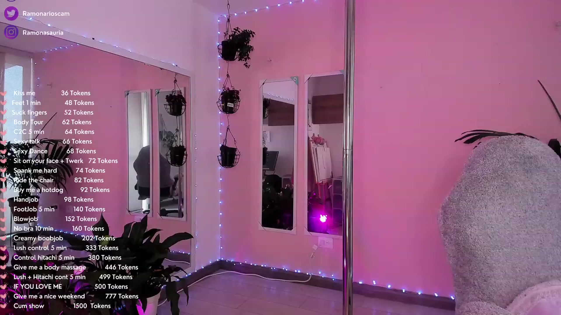 Gallery image thumbnail from Ramonarios's myfreecams stream on, 12/06/2022, 18:48 image 16 of 20