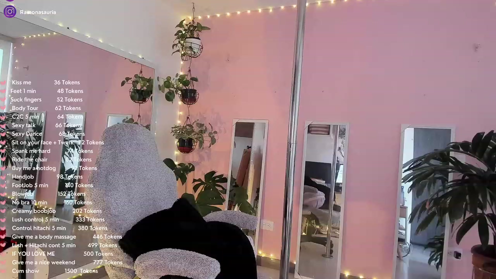 Gallery image thumbnail from Ramonarios's myfreecams stream on, 01/02/2023, 21:26 image 11 of 20