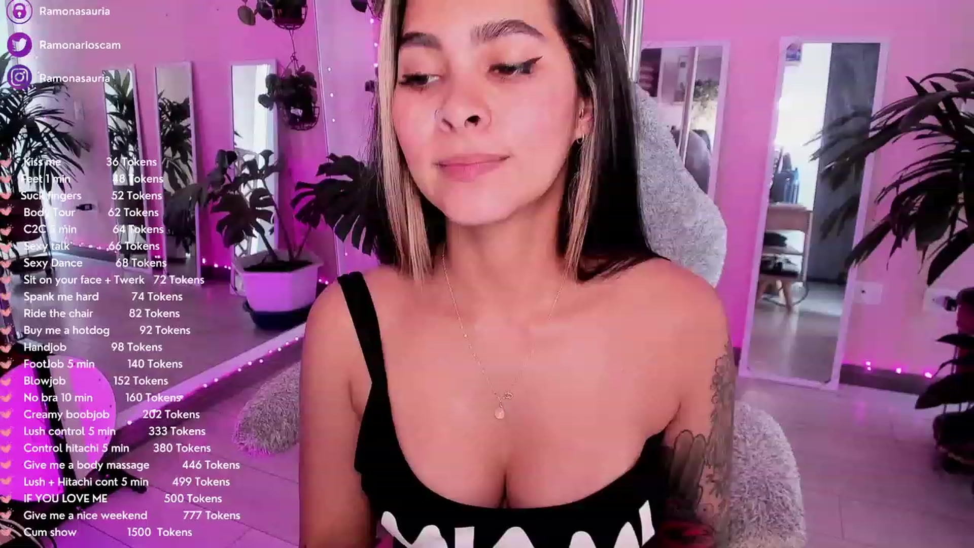 Gallery image thumbnail from Ramonarios's myfreecams stream on, 01/13/2023, 19:26 image 2 of 20