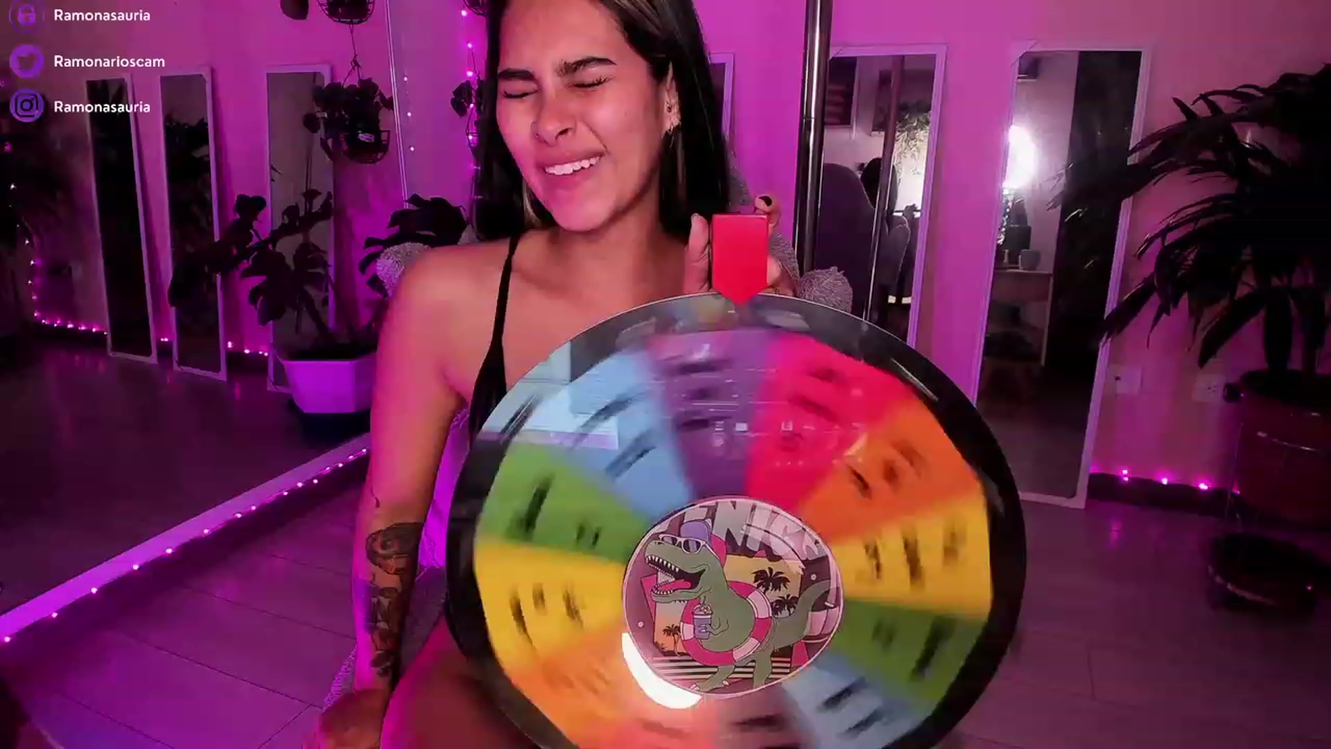 Gallery image thumbnail from Ramonarios's myfreecams stream on, 01/16/2023, 23:13 image 19 of 20