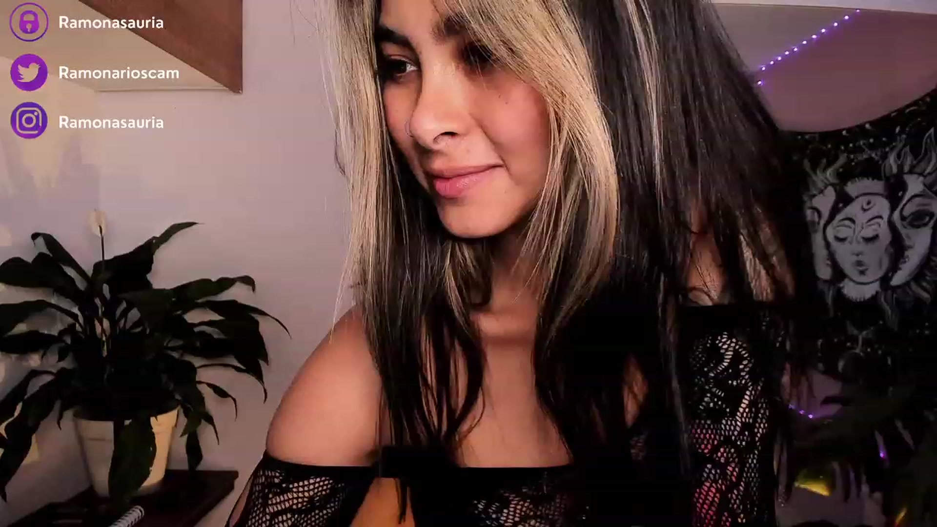 Gallery image thumbnail from Ramonarios's myfreecams stream on, 02/07/2023, 21:43 image 8 of 20
