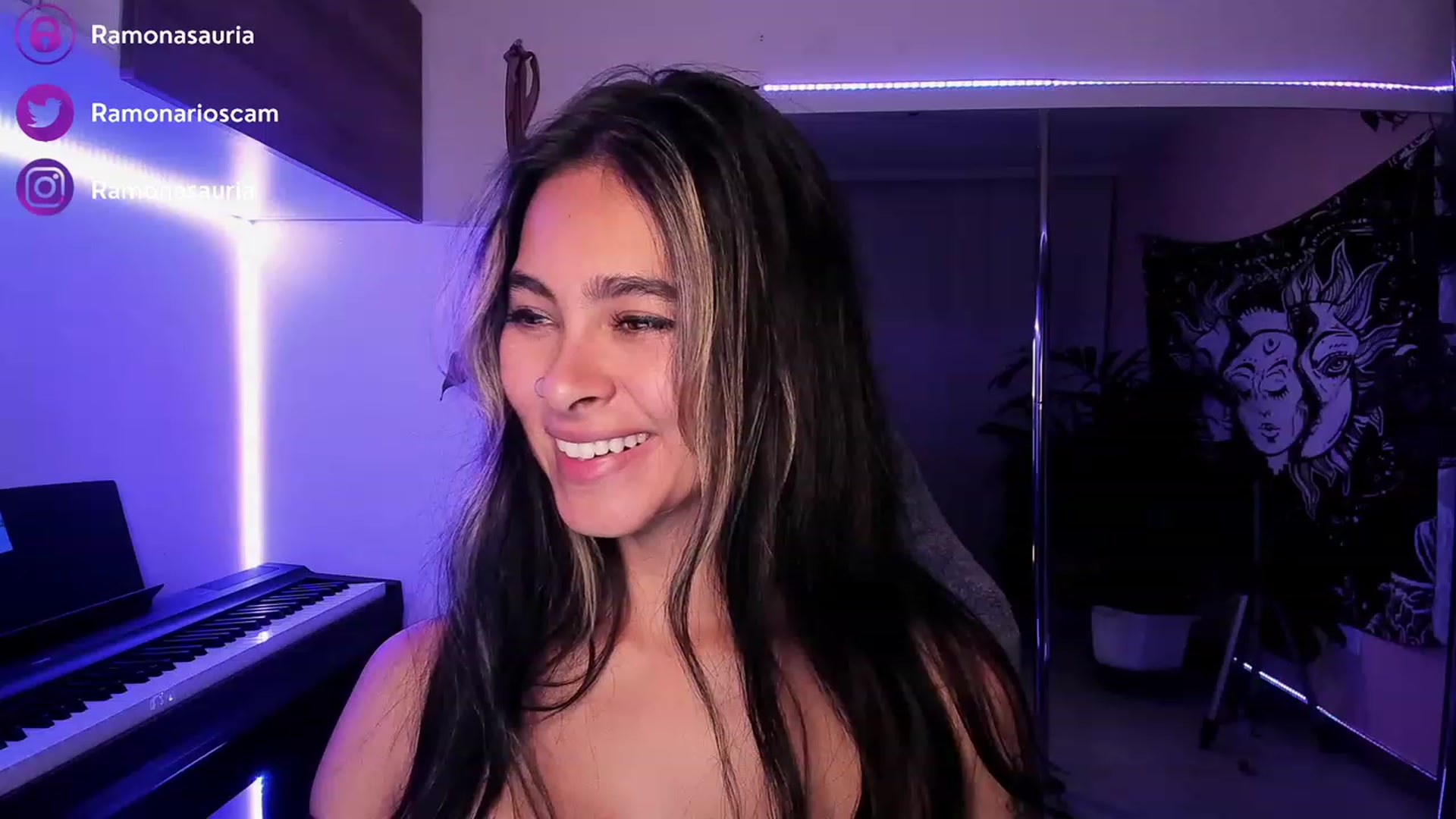 Gallery image thumbnail from Ramonarios's myfreecams stream on, 03/30/2023, 01:00 image 11 of 20