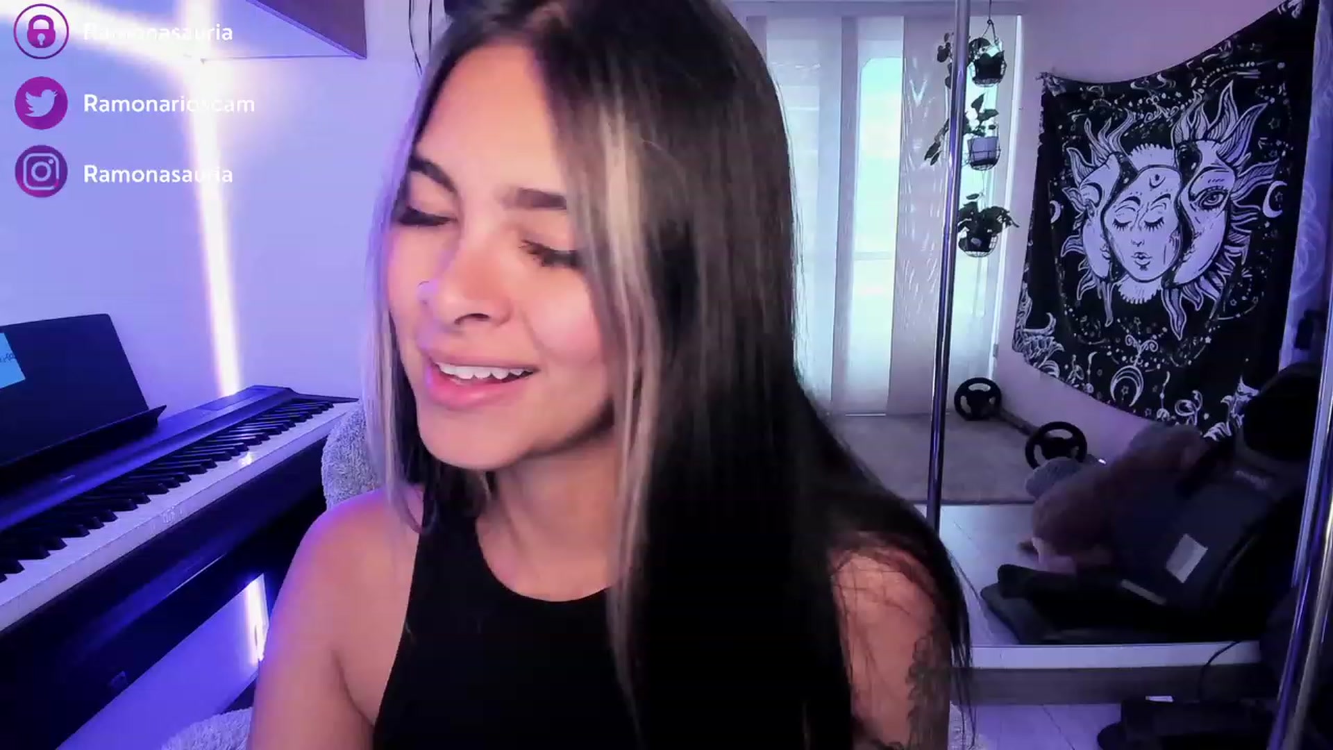 Gallery image thumbnail from Ramonarios's myfreecams stream on, 04/05/2023, 21:08 image 1 of 20