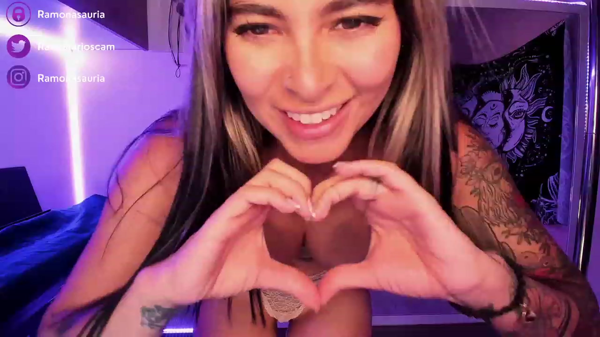 Gallery image thumbnail from Ramonarios's myfreecams stream on, 04/07/2023, 24:52 image 10 of 20