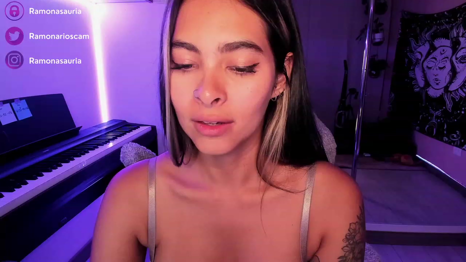 Gallery image thumbnail from Ramonarios's myfreecams stream on, 04/07/2023, 02:39 image 13 of 20