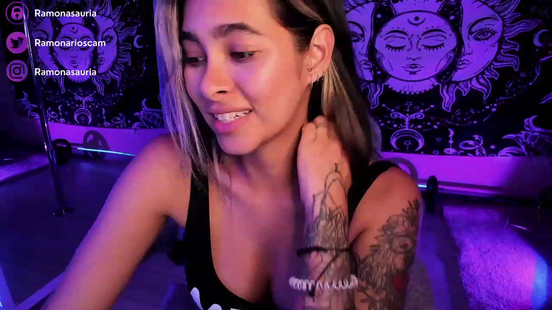 Gallery image thumbnail from Ramonarios's myfreecams stream on, 04/09/2023, 02:07 image 18 of 20