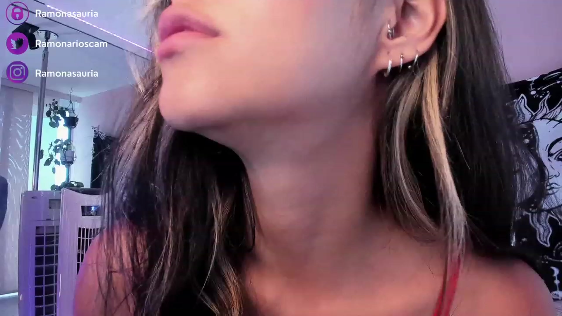 Gallery image thumbnail from Ramonarios's myfreecams stream on, 05/18/2023, 20:21 image 6 of 20