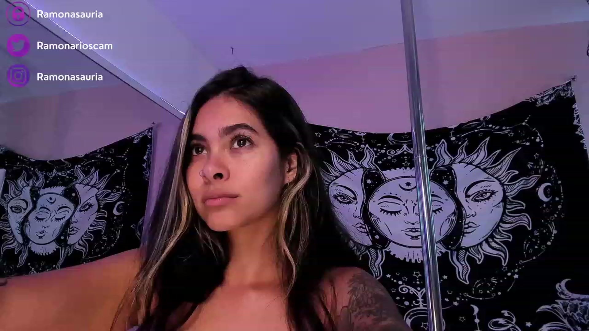 Gallery image thumbnail from Ramonarios's myfreecams stream on, 05/18/2023, 22:36 image 17 of 20