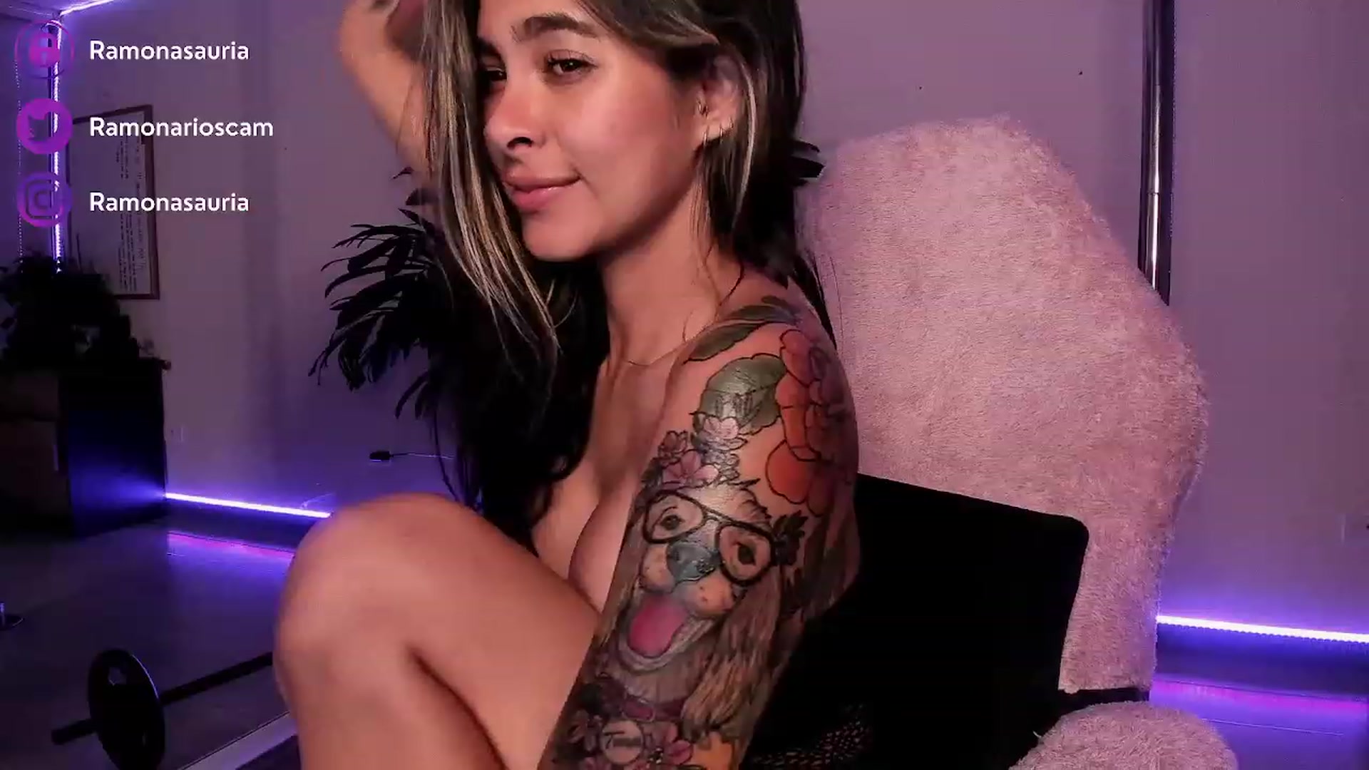 Gallery image thumbnail from Ramonarios's myfreecams stream on, 06/02/2023, 24:02 image 17 of 20