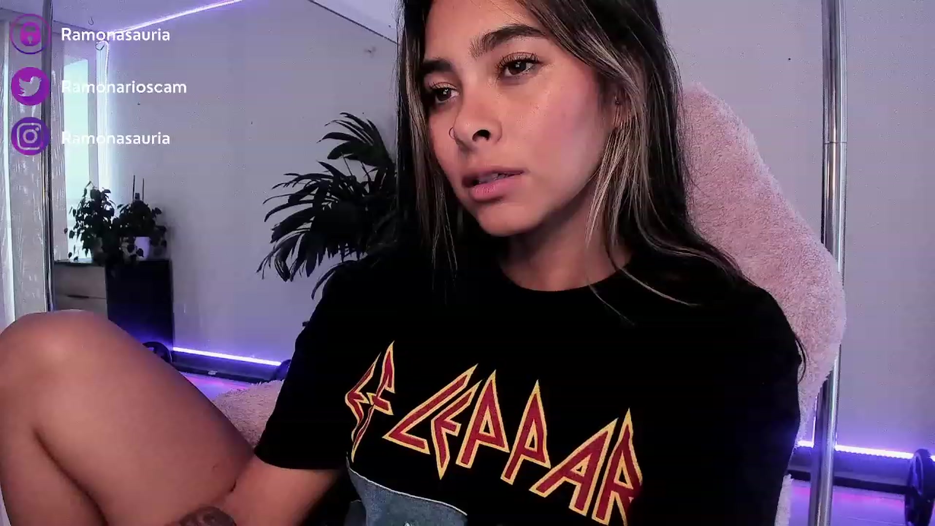 Gallery image thumbnail from Ramonarios's myfreecams stream on, 06/05/2023, 21:27 image 8 of 20