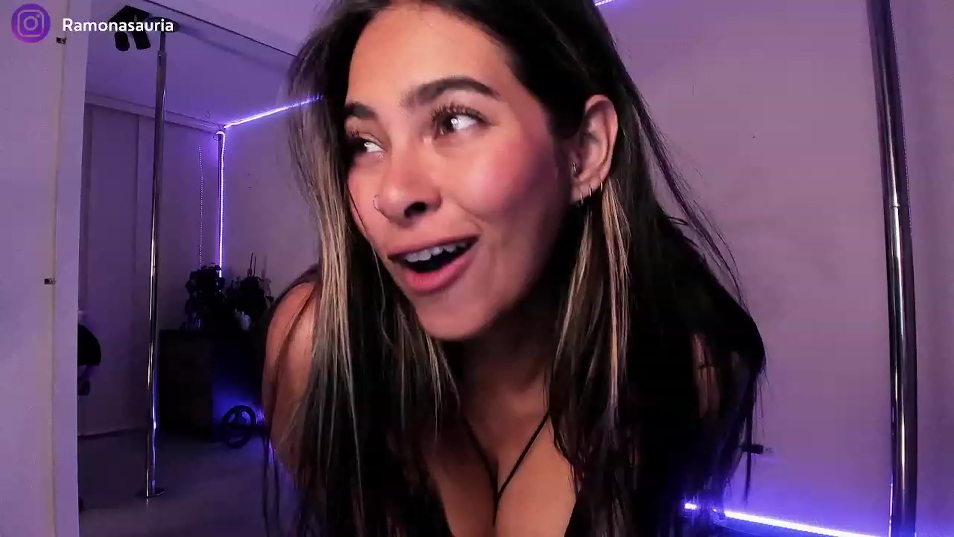 Gallery image thumbnail from Ramonarios's myfreecams stream on, 06/20/2023, 23:45 image 8 of 20