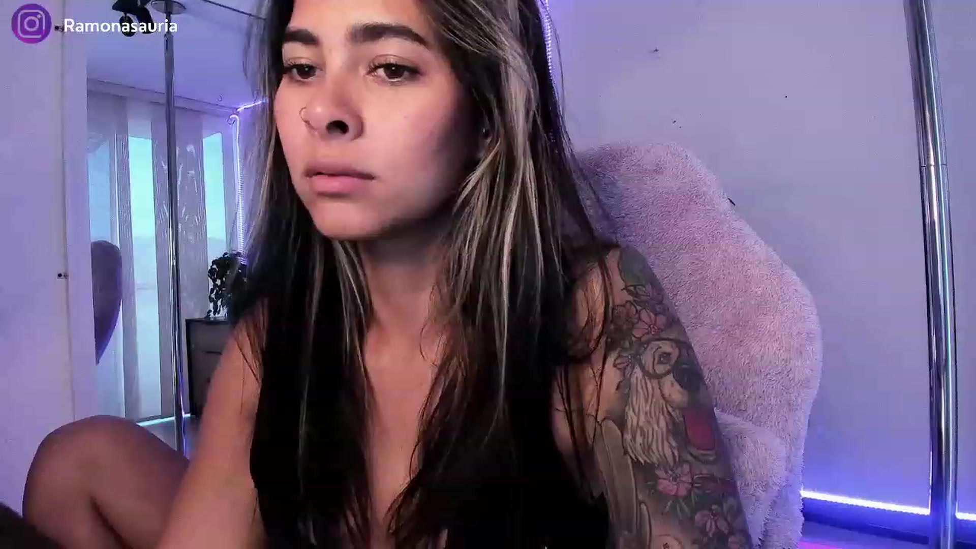Gallery image thumbnail from Ramonarios's myfreecams stream on, 06/21/2023, 23:35 image 8 of 20